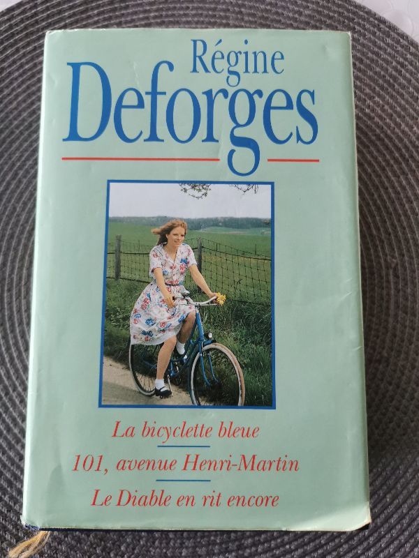 La bicyclette bleue | Régine Desforges