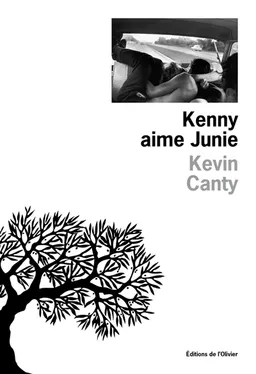 Kenny aime Junie | Kevin Canty