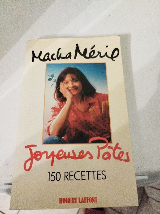 Joyeuses pâtes | Macha Meril