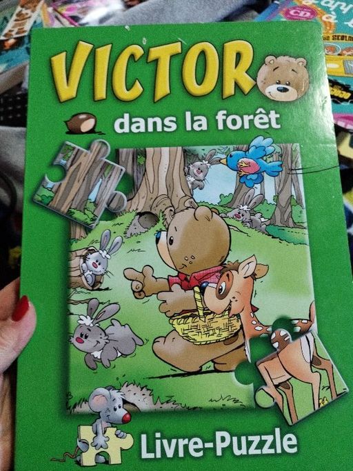 Livre puzzle Victor dans la forêt | Livre puzzle