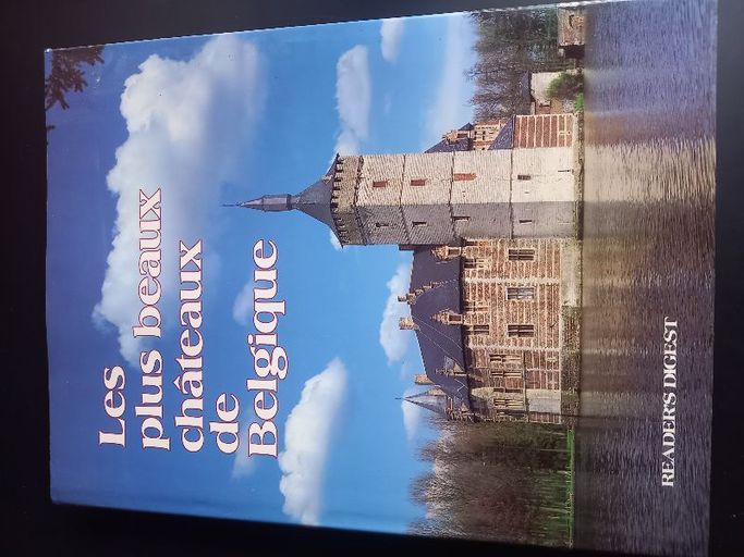 Les plus beaux châteaux de Belgique | Albert de Visscher