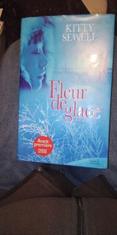 Fleur de glace | Kitty Sewell