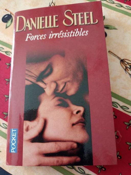 Forces irrésistibles | Danielle Stell