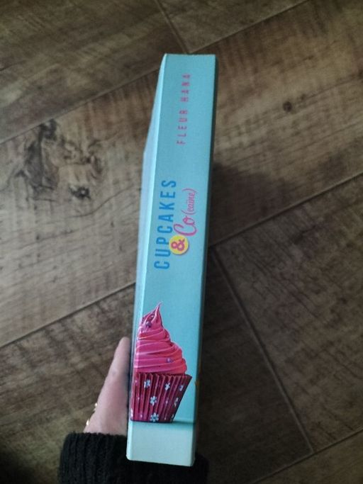 Cupcakes & Co(caïne | Fleur Hana