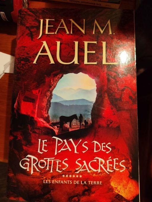 LE PAYS DES GROTTES SACRÉES | JEAN M. AUEL
