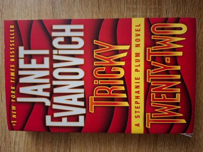Tricky twenty-two A Stephanie Plum Novel | Janet evanovich