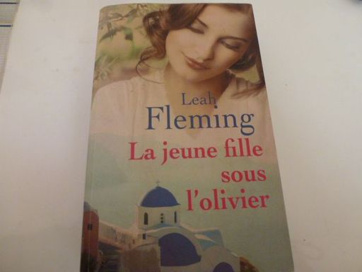 La jeune fille sous l'olivier | Leah Fleming
