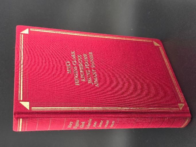 Recherche jeune femme aimant danser | Marie Higgins Clark