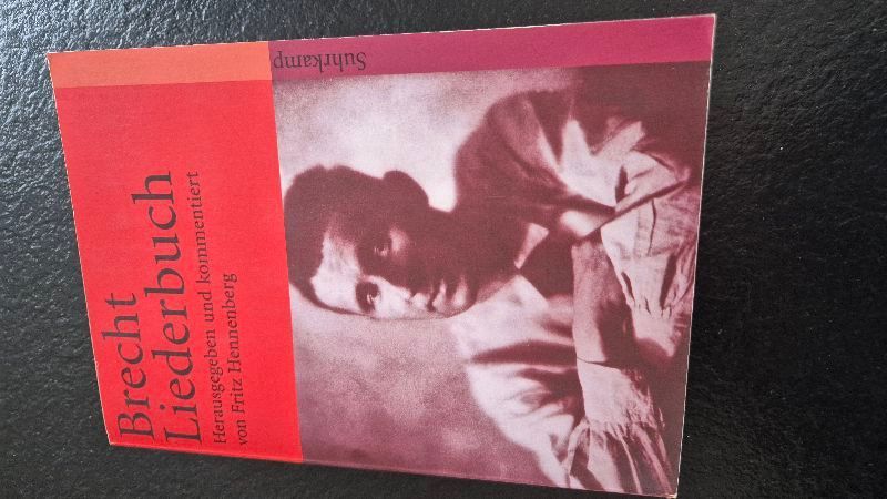 Herausgegeben und kommentiert | Brecht Liederbuch