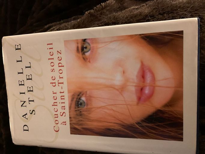 Coucher de soleil à Saint - Tropez | Danielle Steel