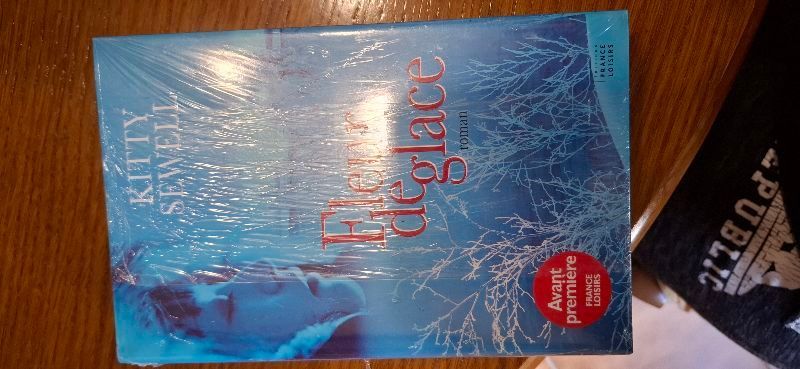 Fleur de glace | Kitty Sewell