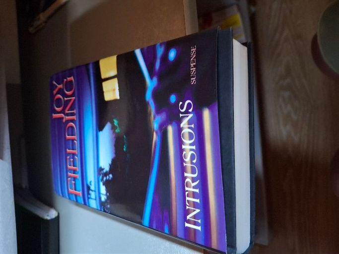 Intrusions | Joy fielding