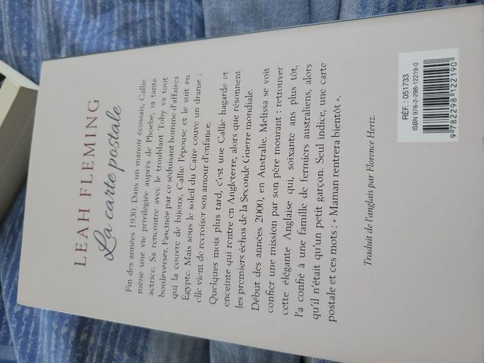 La carte postale | Leah Fleming