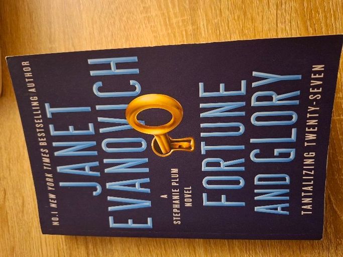 Fortune and Glory tantaliaing twenty-seven a Stephanie Plum Novel | Janet evanovich