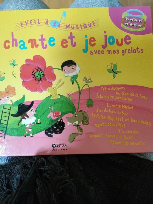 Je chante et je joue avec mes grelots | Caroline hue