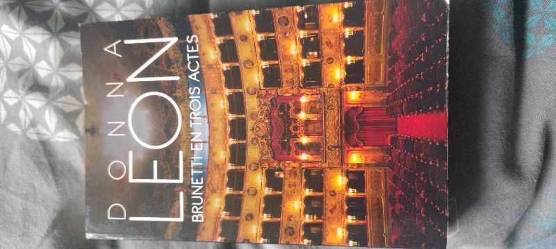Brunetti en trois actes | Donna LEON