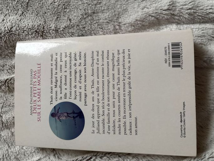 Deux petits pas mouille sur le sable | Anne-Dauphine Julliand