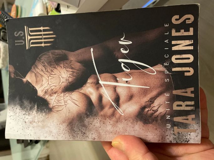 Tiger unité spéciale | Tara Jones