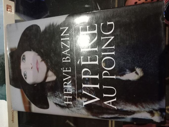 Vipère  au poing | Hervé Bazin